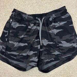 Girls athleta girl black gray camo athletic shorts drawstring waist 14